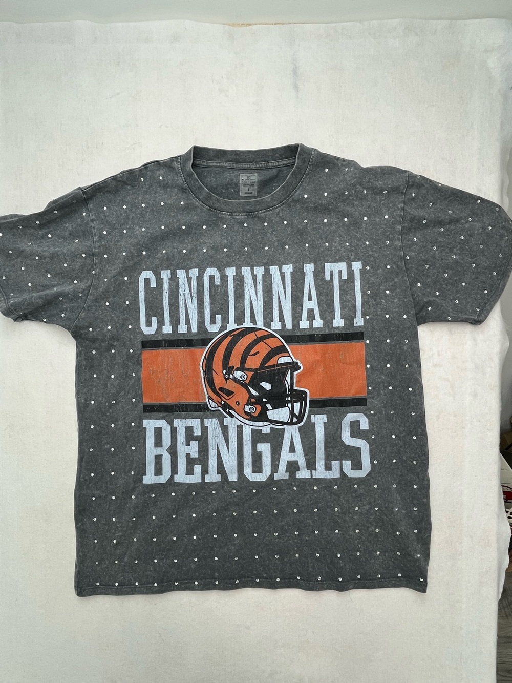 Gameday Couture Cincinnati Bengals Rhinestone Mineral Wash Graphic T-Shirt Large